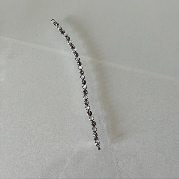 Turkish Mother-of-Pearl Bracelet - Picture 2 of 6